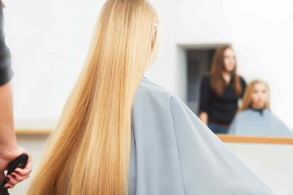 12 dingen die vrouwen met lang haar herkennen